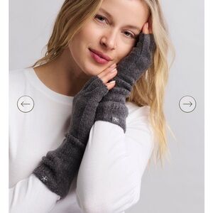 Barefoot Dreams CozyChic Lite® Fingerless Gloves